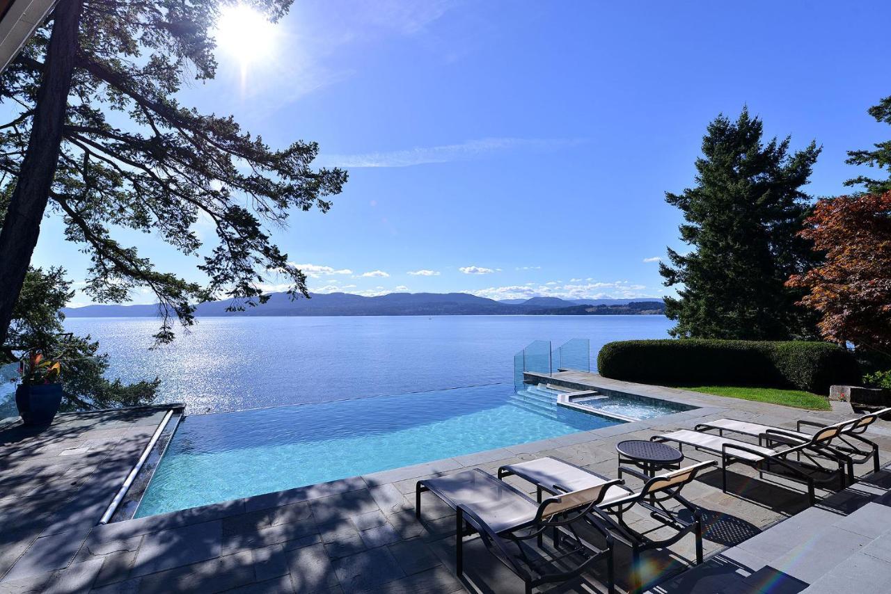 Oceanside Lodge Saanich Inlet North Saanich Exterior photo