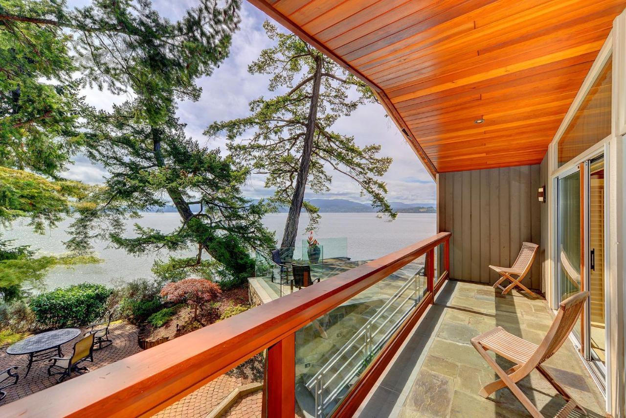 Oceanside Lodge Saanich Inlet North Saanich Exterior photo