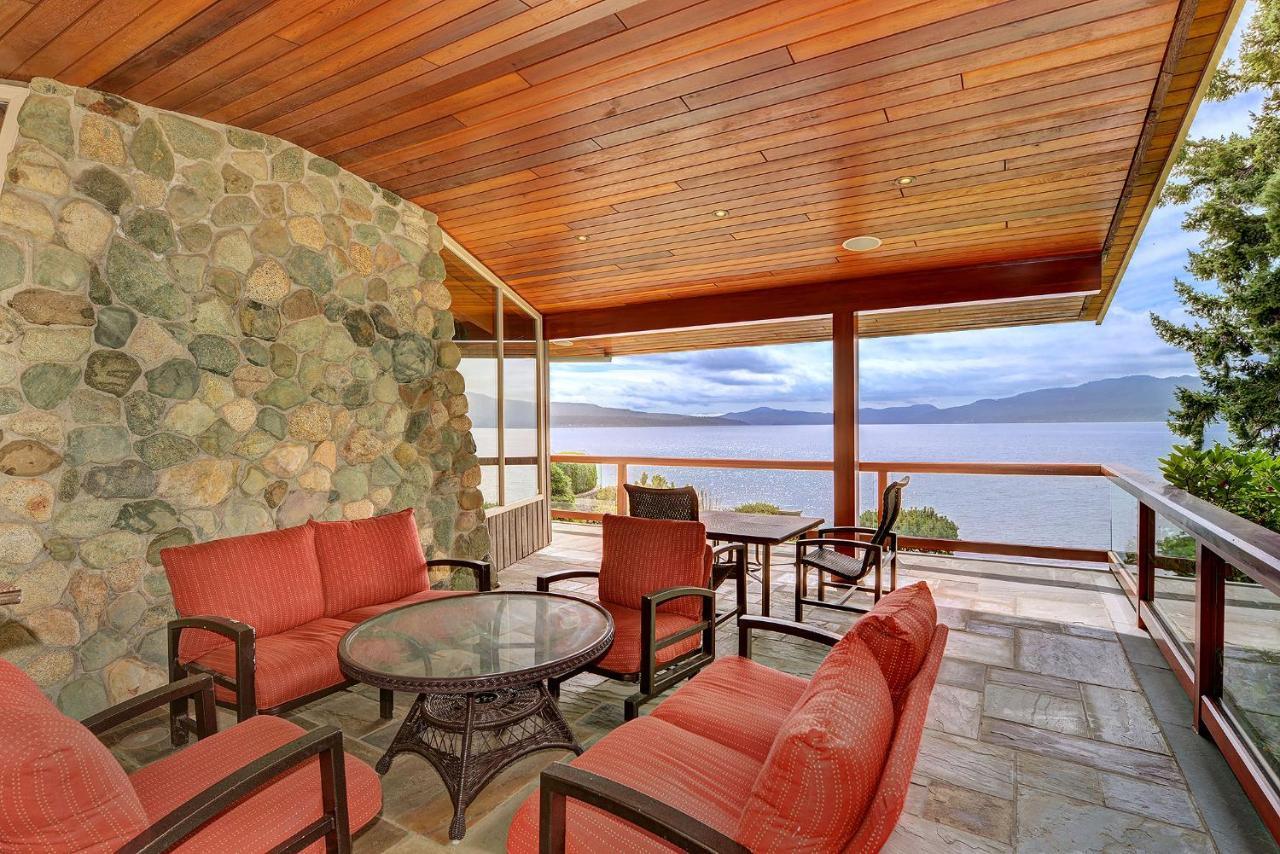 Oceanside Lodge Saanich Inlet North Saanich Exterior photo