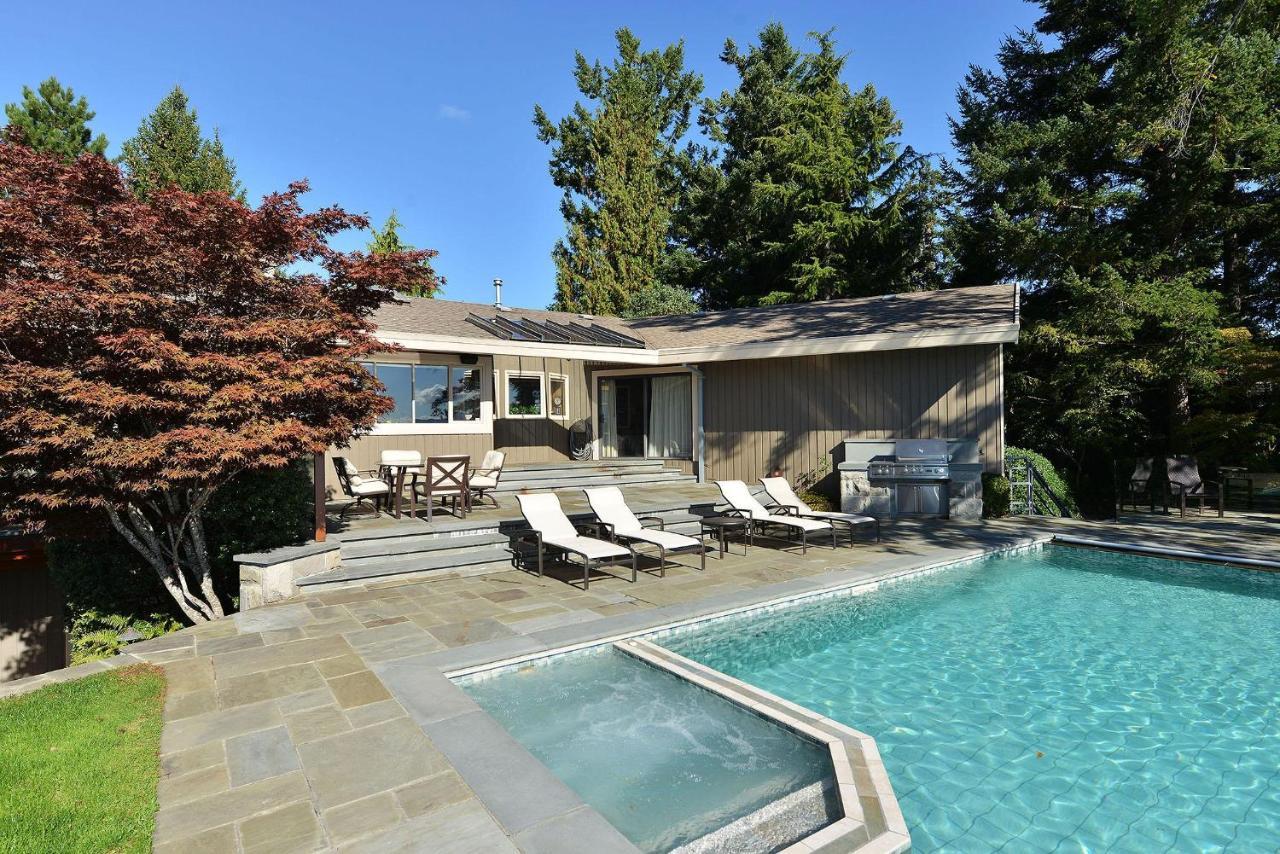 Oceanside Lodge Saanich Inlet North Saanich Exterior photo